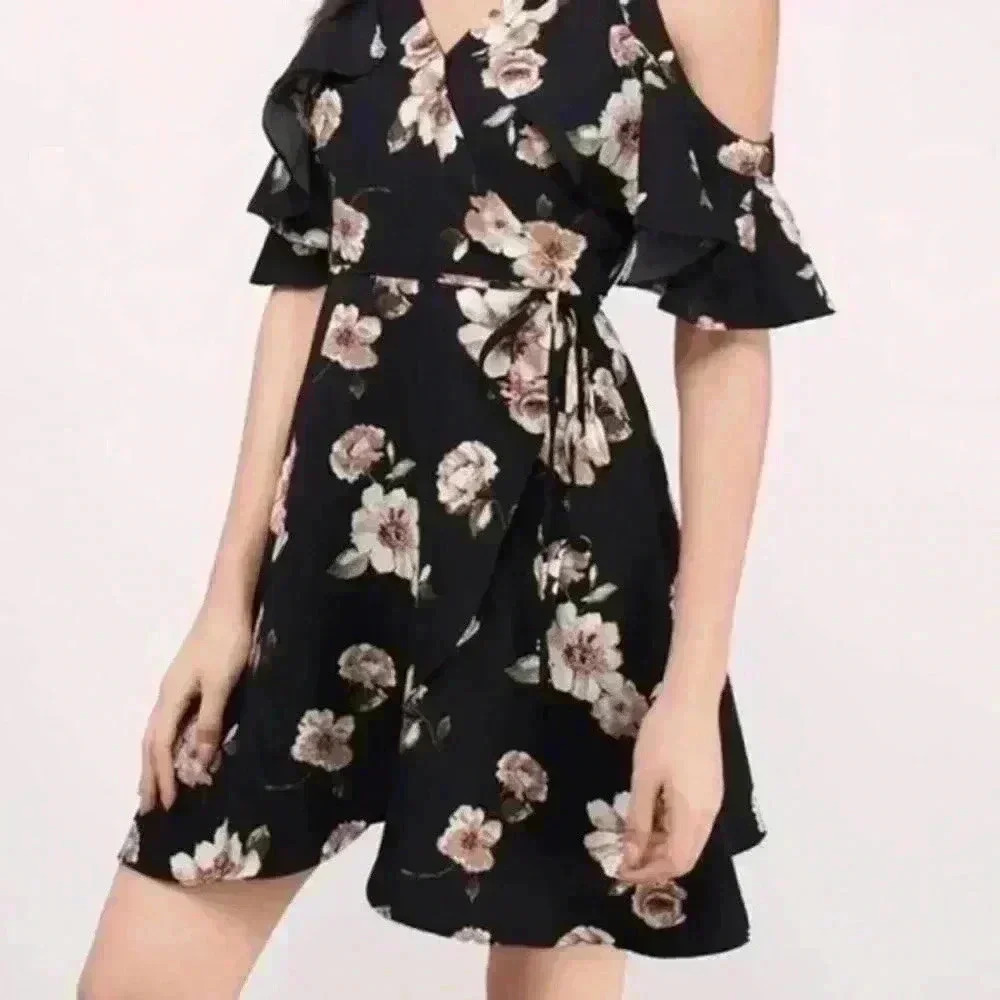 NWT J.O.A Floral Wrap Mini Dress - Picture 3 of 6